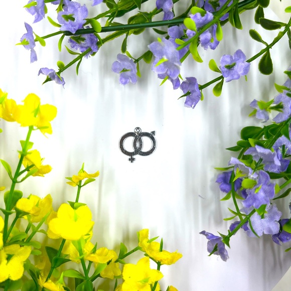 Jewelry - 925 Sterling Silver Vintage Male and Female Symbol Charm Pendant